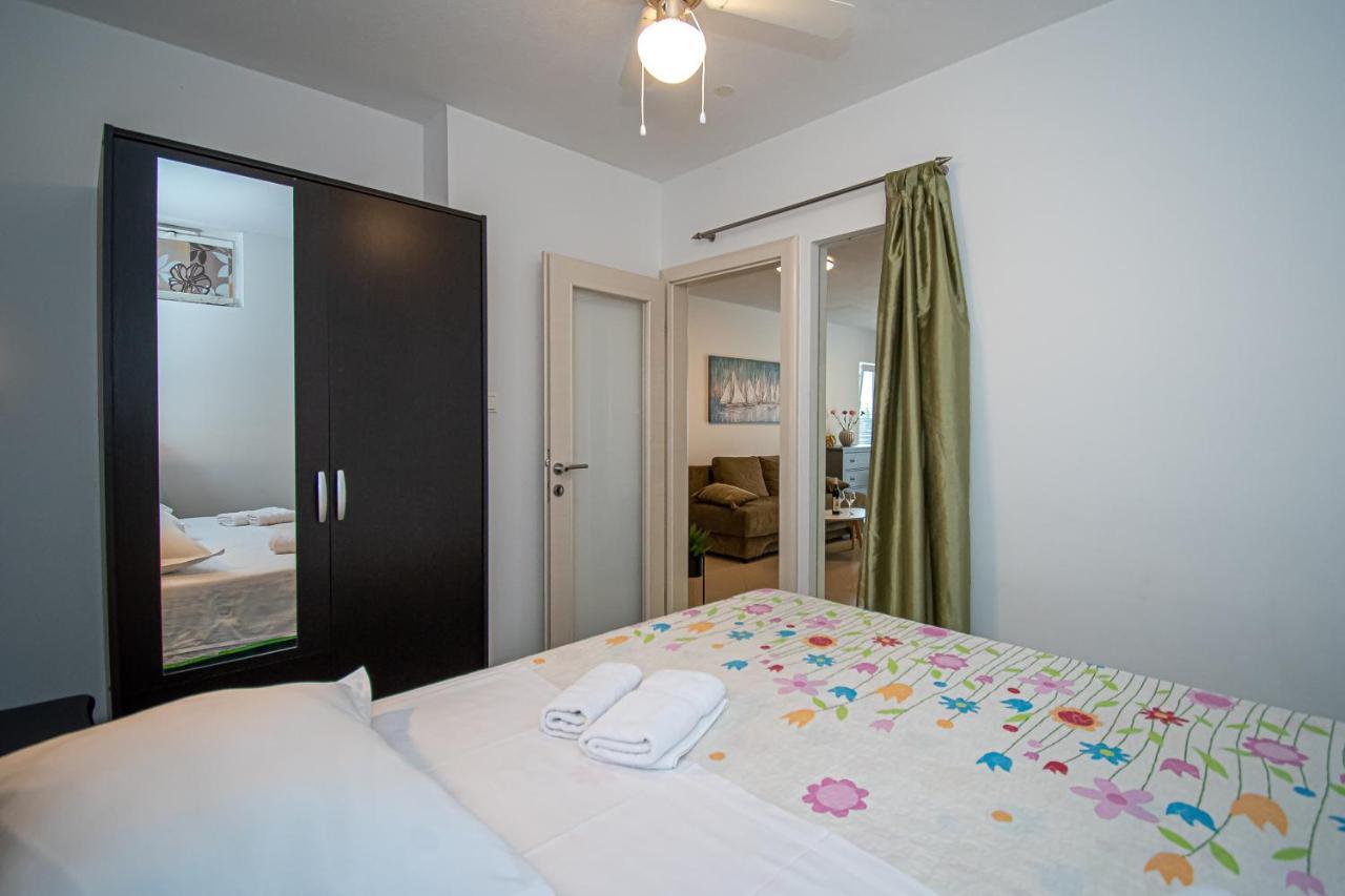 Beachfront Apartments Gabine Kaštela Εξωτερικό φωτογραφία
