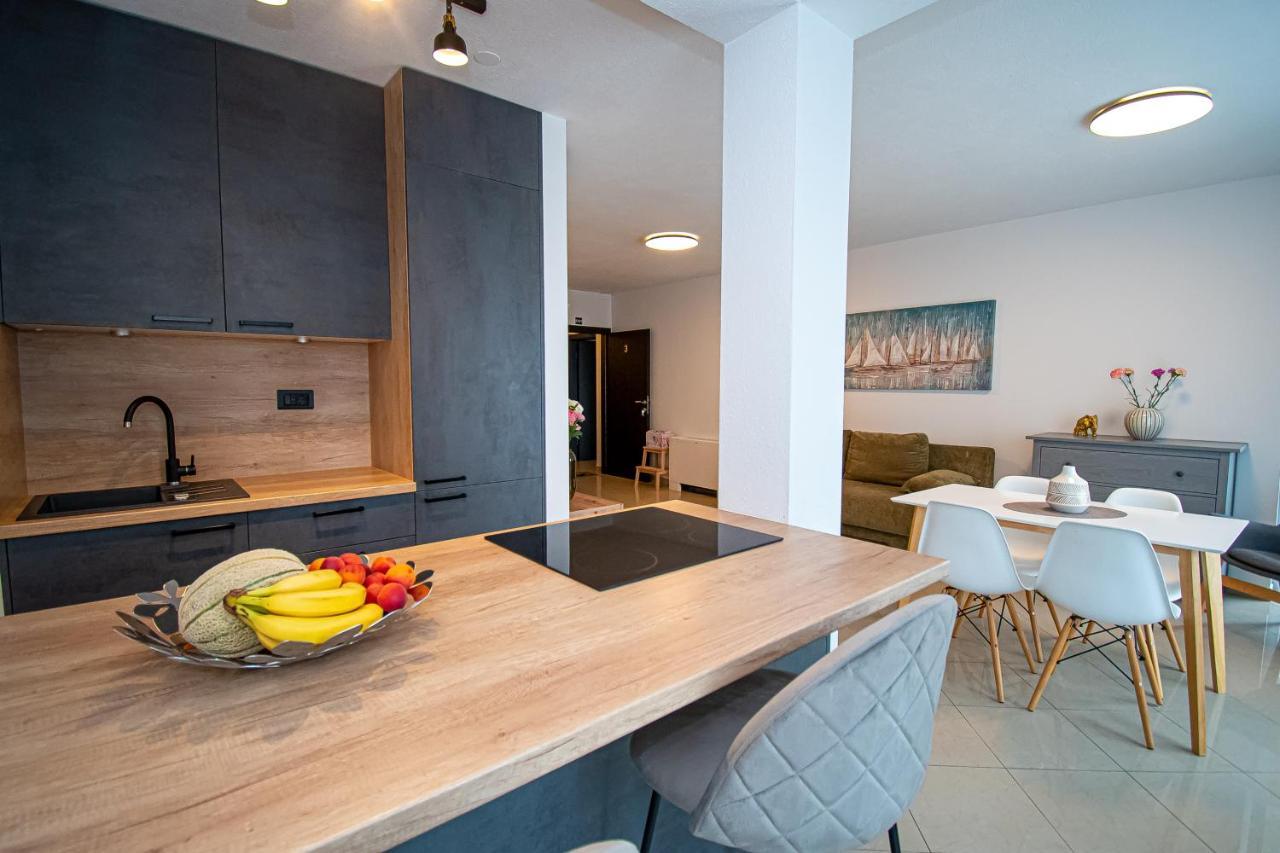 Beachfront Apartments Gabine Kaštela Εξωτερικό φωτογραφία