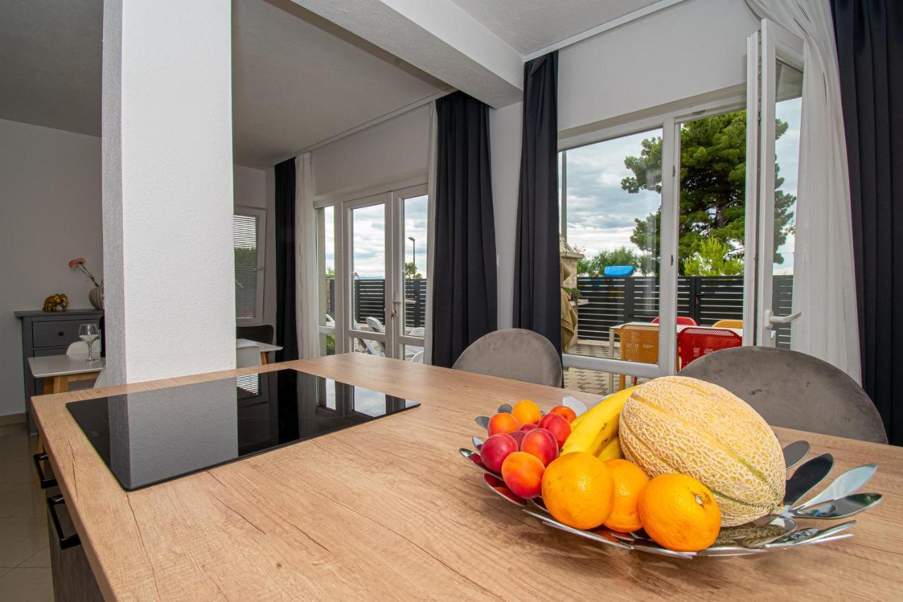 Beachfront Apartments Gabine Kaštela Εξωτερικό φωτογραφία