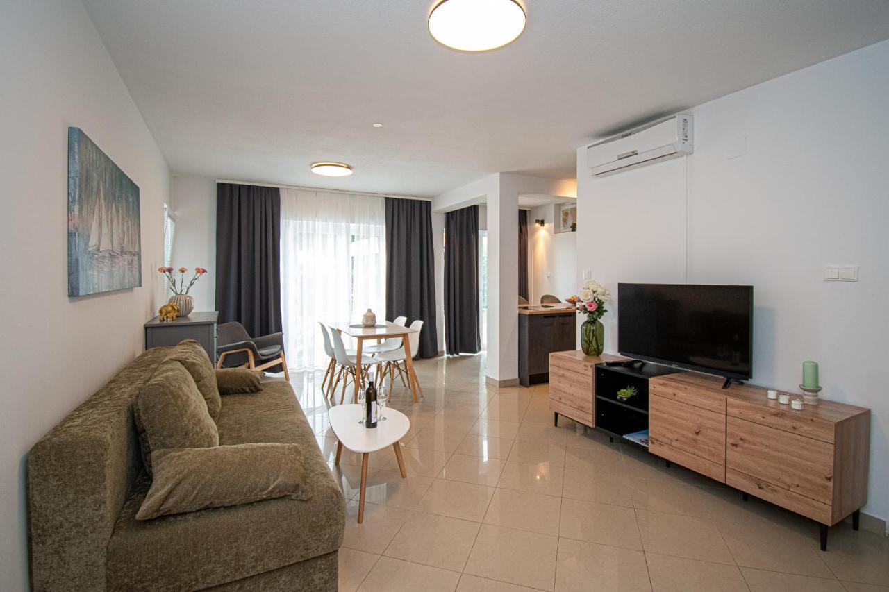 Beachfront Apartments Gabine Kaštela Εξωτερικό φωτογραφία